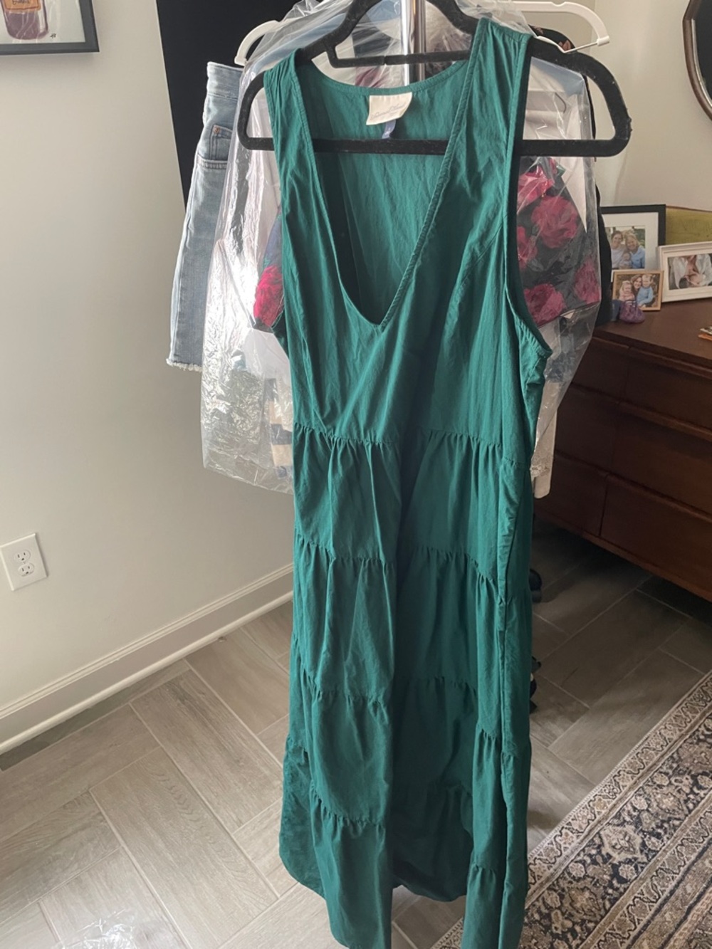 Universal Thread Emerald Green Tiered V-Neck Maxi Dress